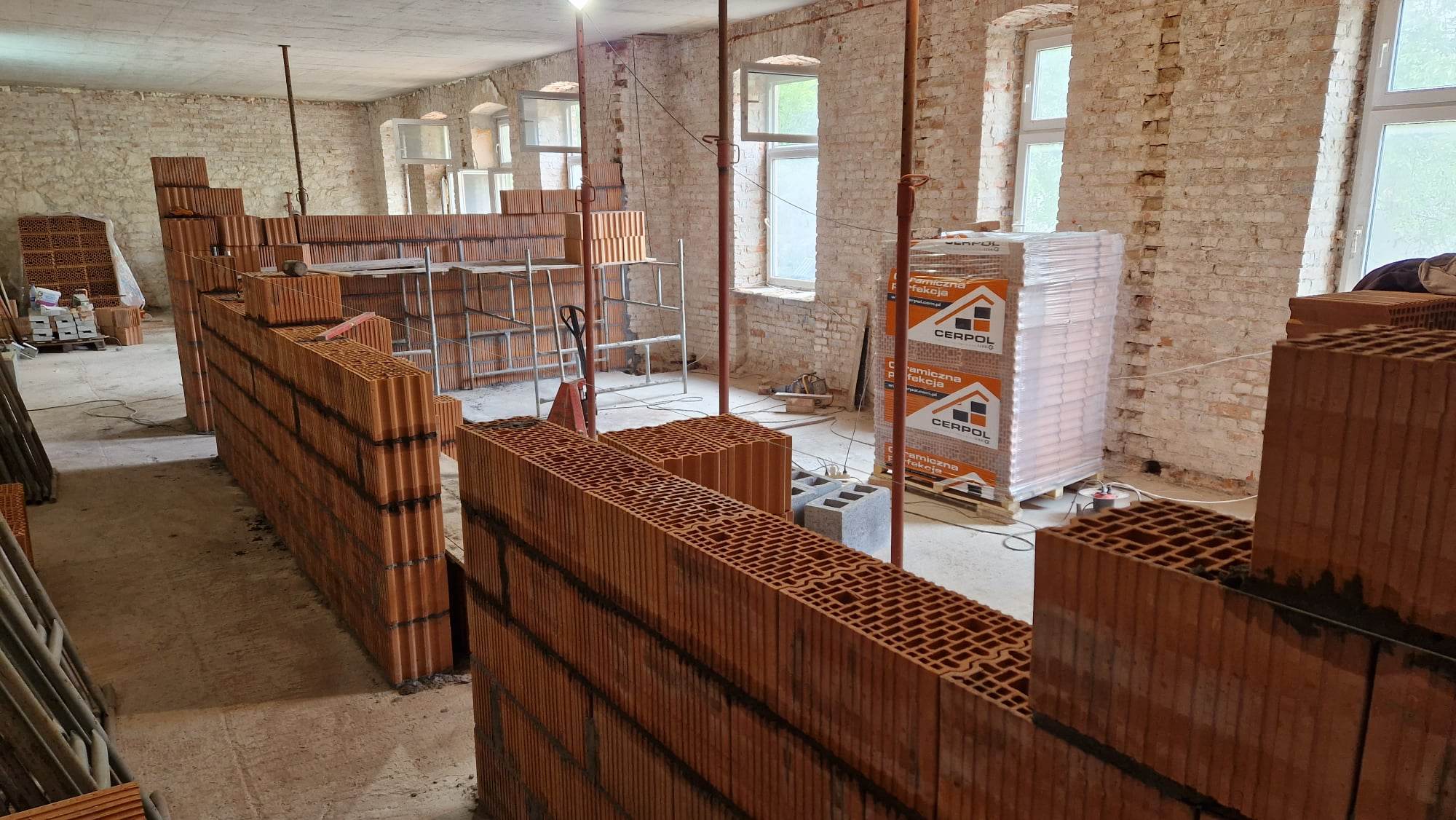 Postęp prac remontowych domu parafialnego (24.06.2023)
