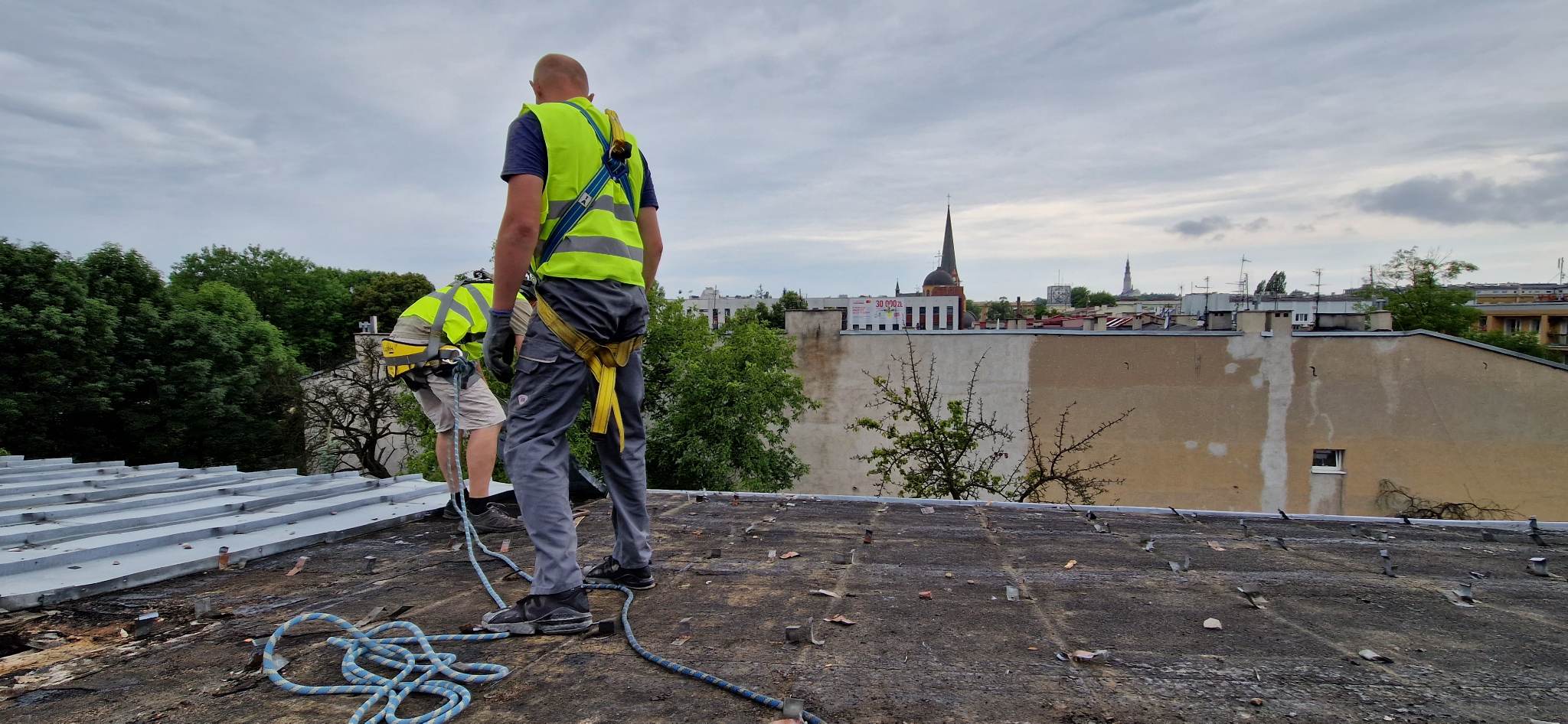 DEMONTAŻ DACHU postęp prac remontowych domu parafialnego (17.07.2023)