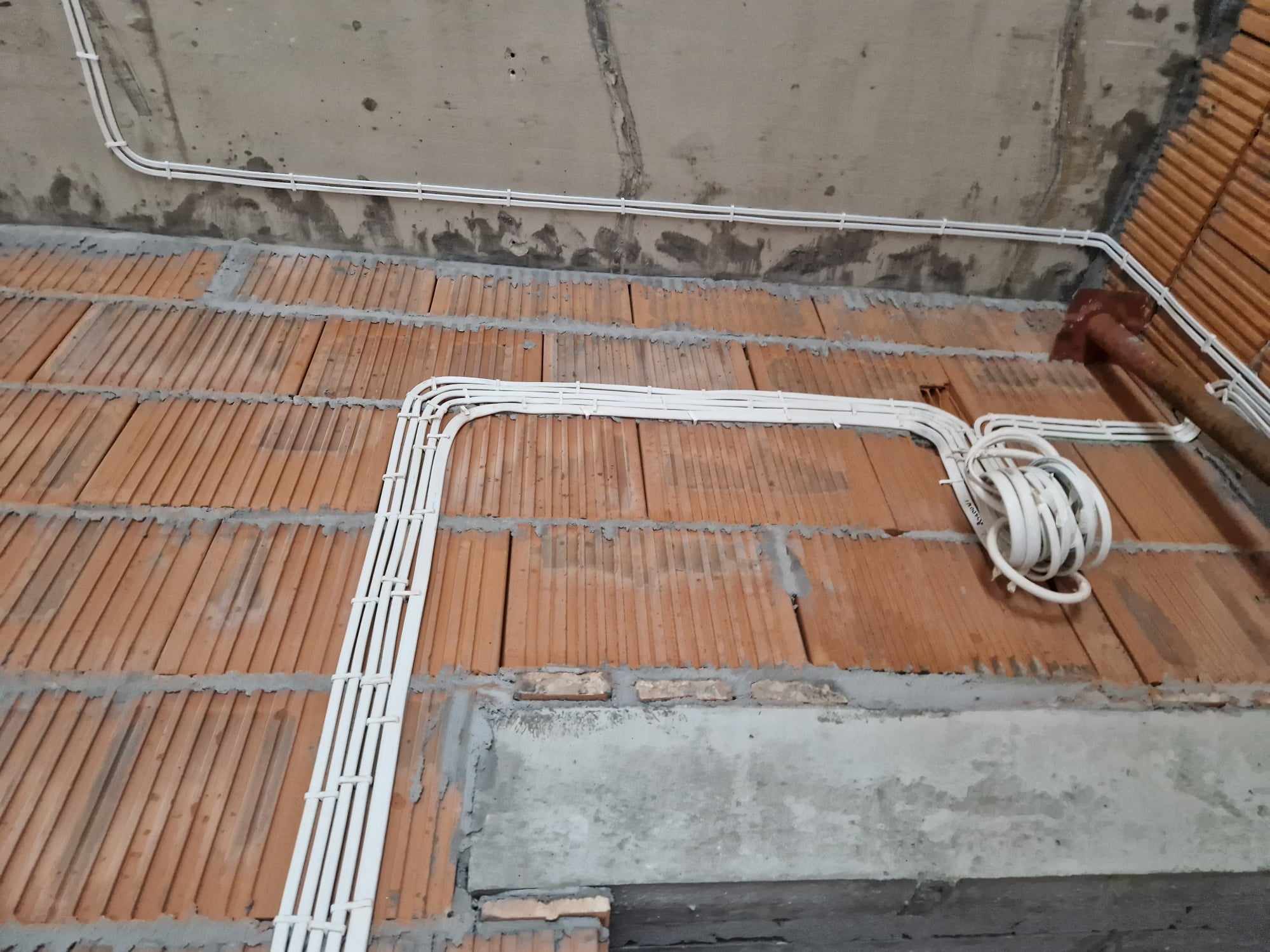 Instalacja elektryczna w domu parafialnym