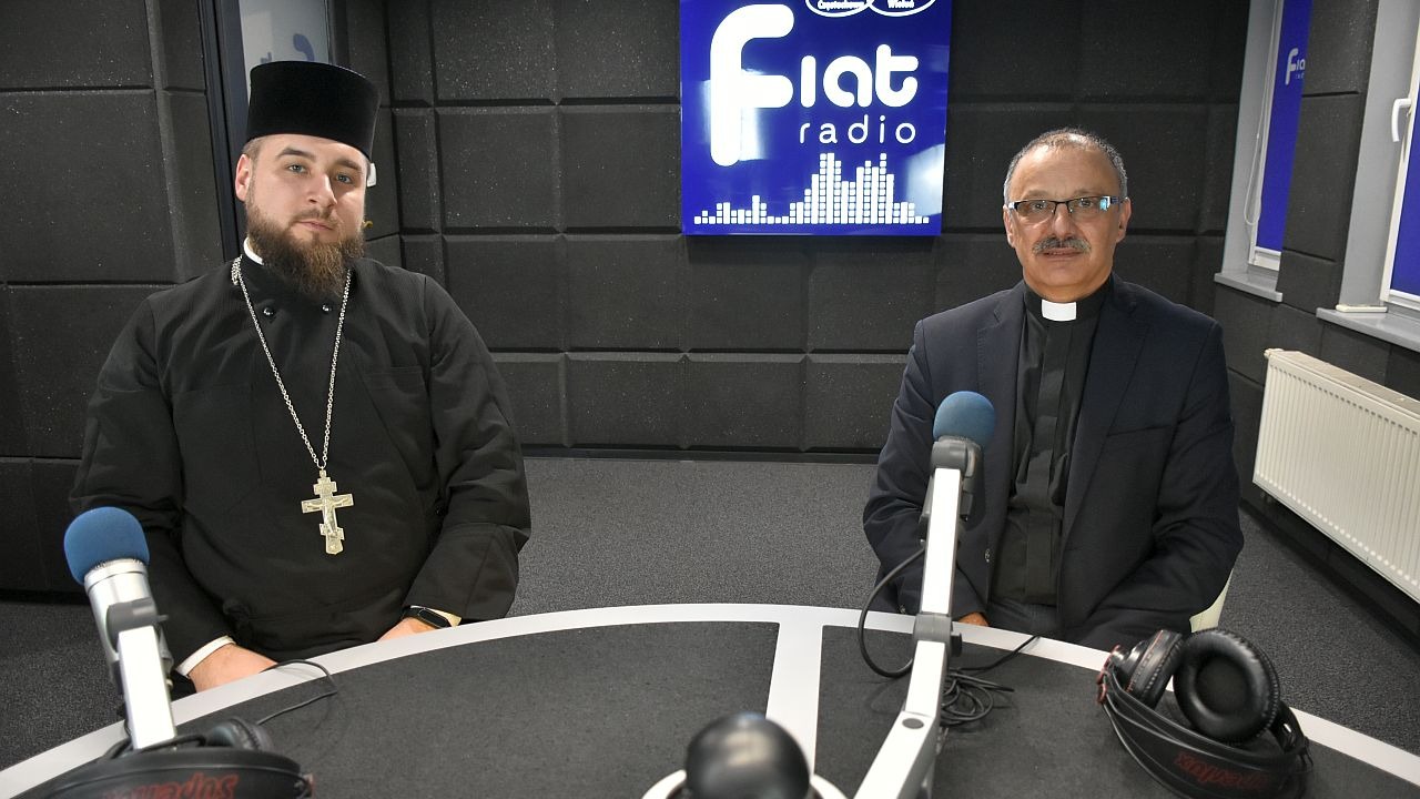 Modlitwa o pokój – rozmowa z ks. Marcinem Bielawskim i ks. Adamem Glajcarem